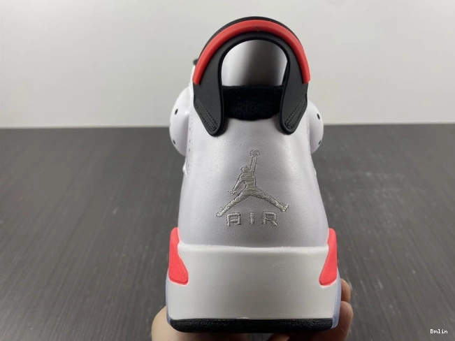Bmlin Retro (2014) 384664-123 Infrared 6 Jordan White 0824